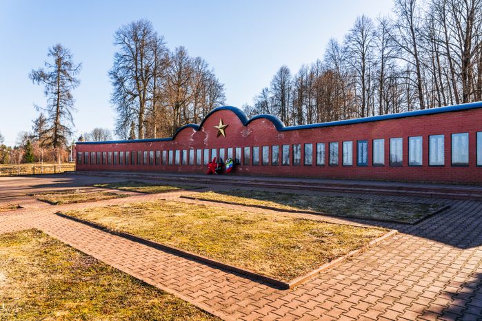Мемориал «Братская могила» в селе Семеновское Можайского округа