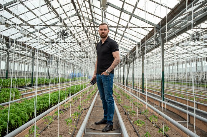Теплицы крупного семеноводческого агропромышленного комплекса ООО «Агрофирма Партнер»