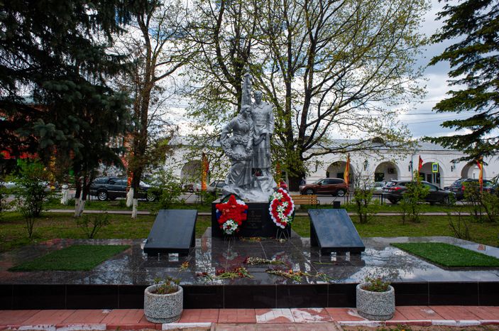 Весенние виды города Верея