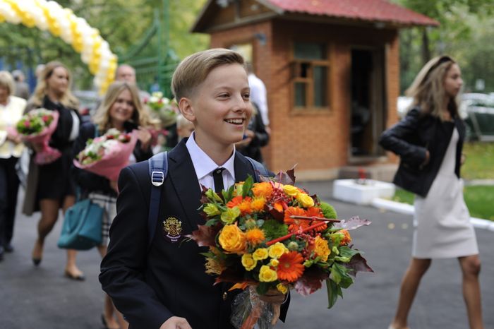 День знаний в Ломоносовской школе в Москве