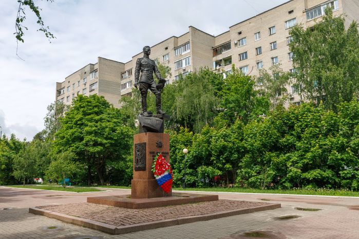 Памятник «Защитникам неба Отечества» в микрорайоне Заря (Балашиха)