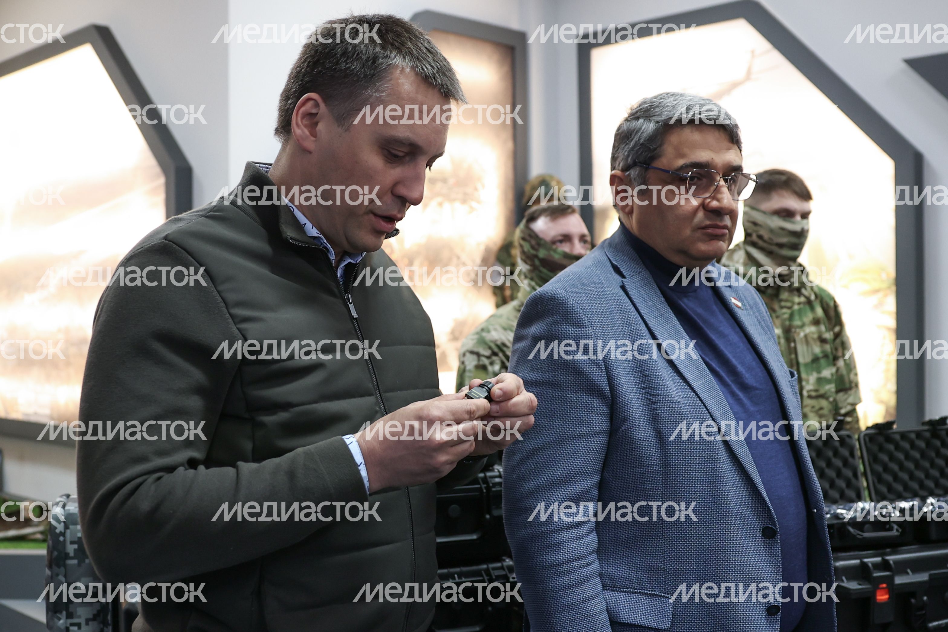 Команда губернатора Московской области передала бригаде спецназа ВДВ тепловизоры и дроны Команда губернатора Московской области передала бригаде спецназа ВДВ тепловизоры и дроны