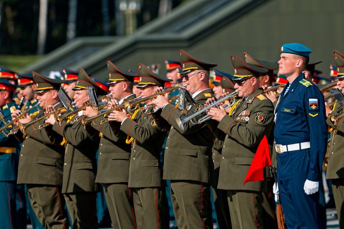 Лучшие военные оркестры силовых ведомств мира на военно-музыкальном фестивале «Спасская башня» у Главного храма ВС РФ