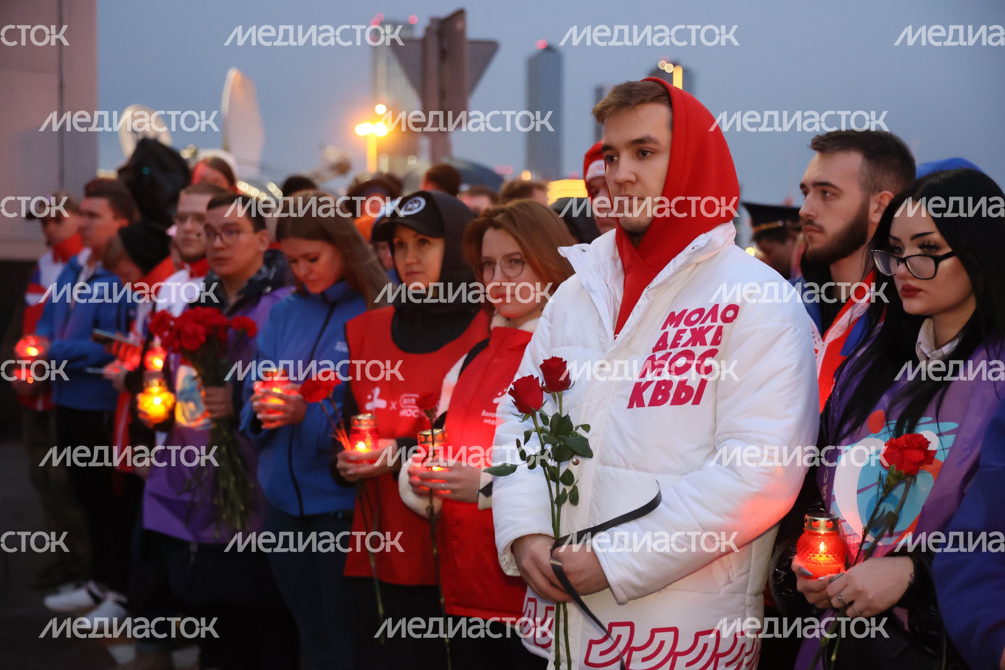 Акция памяти "Журавли" прошла на девятый день после теракта в "Крокус Сити Холле"
