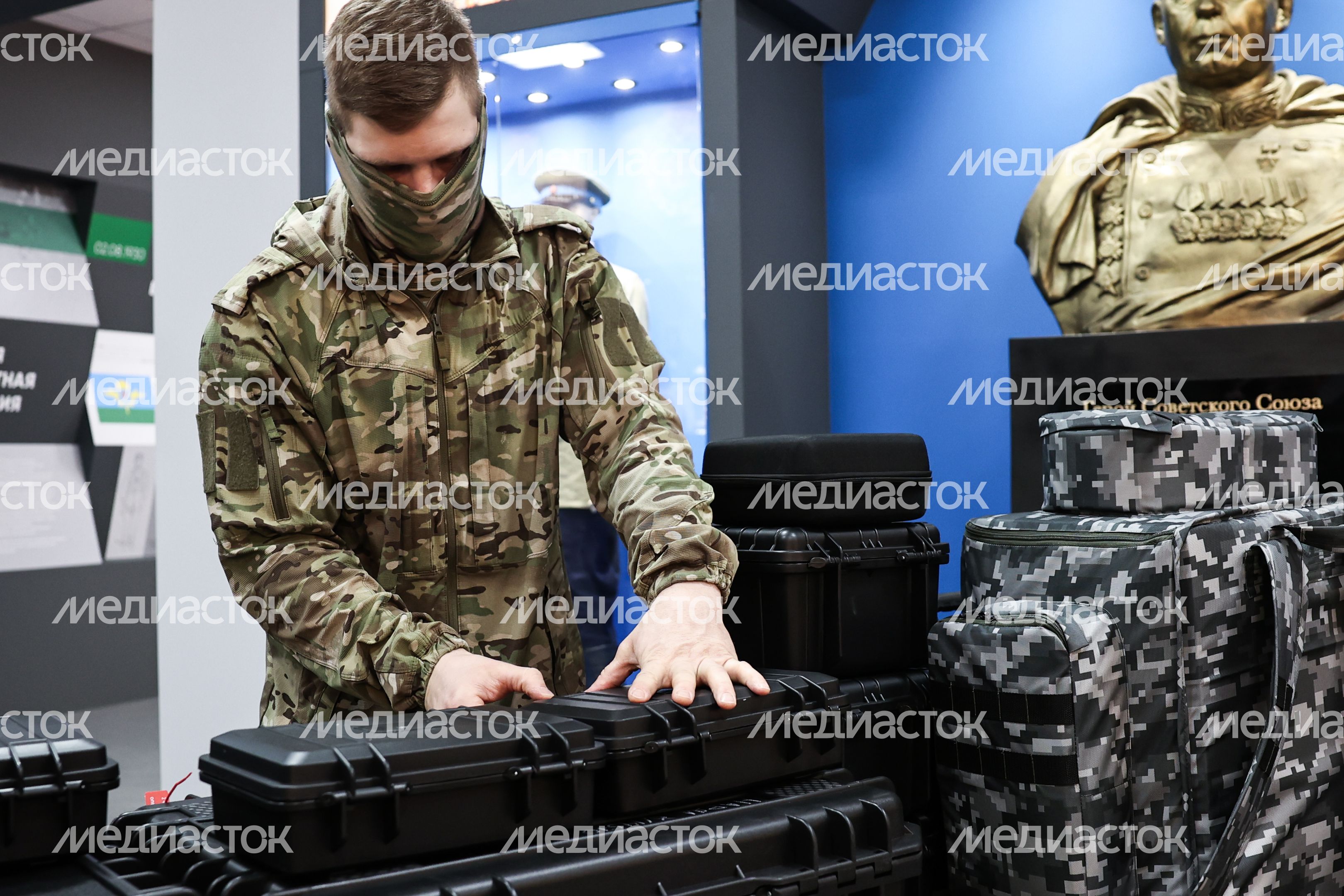 Команда губернатора Московской области передала бригаде спецназа ВДВ тепловизоры и дроны Команда губернатора Московской области передала бригаде спецназа ВДВ тепловизоры и дроны