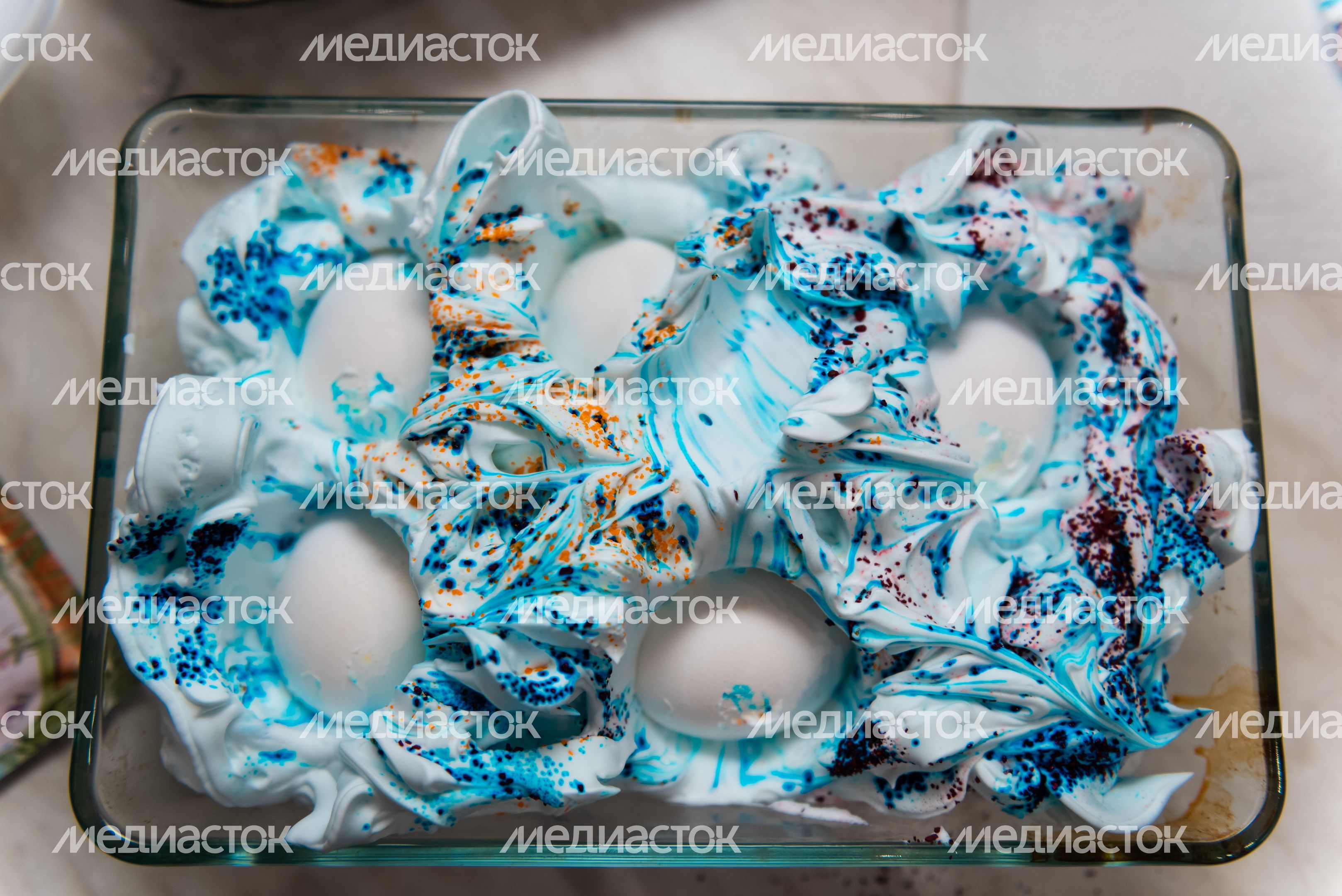 Эксперимент РИАМО по окраске яиц к Пасхе