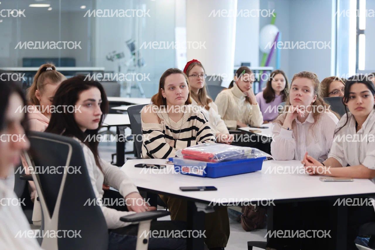Студенты Подмосковных университетов и колледжа освоили работу на современном оборудовании