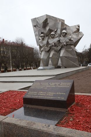 Памятник подольским курсантам