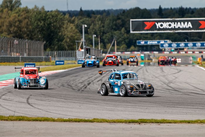 VI этап российской серии кольцевых гонок на автодроме Moscow Raceway