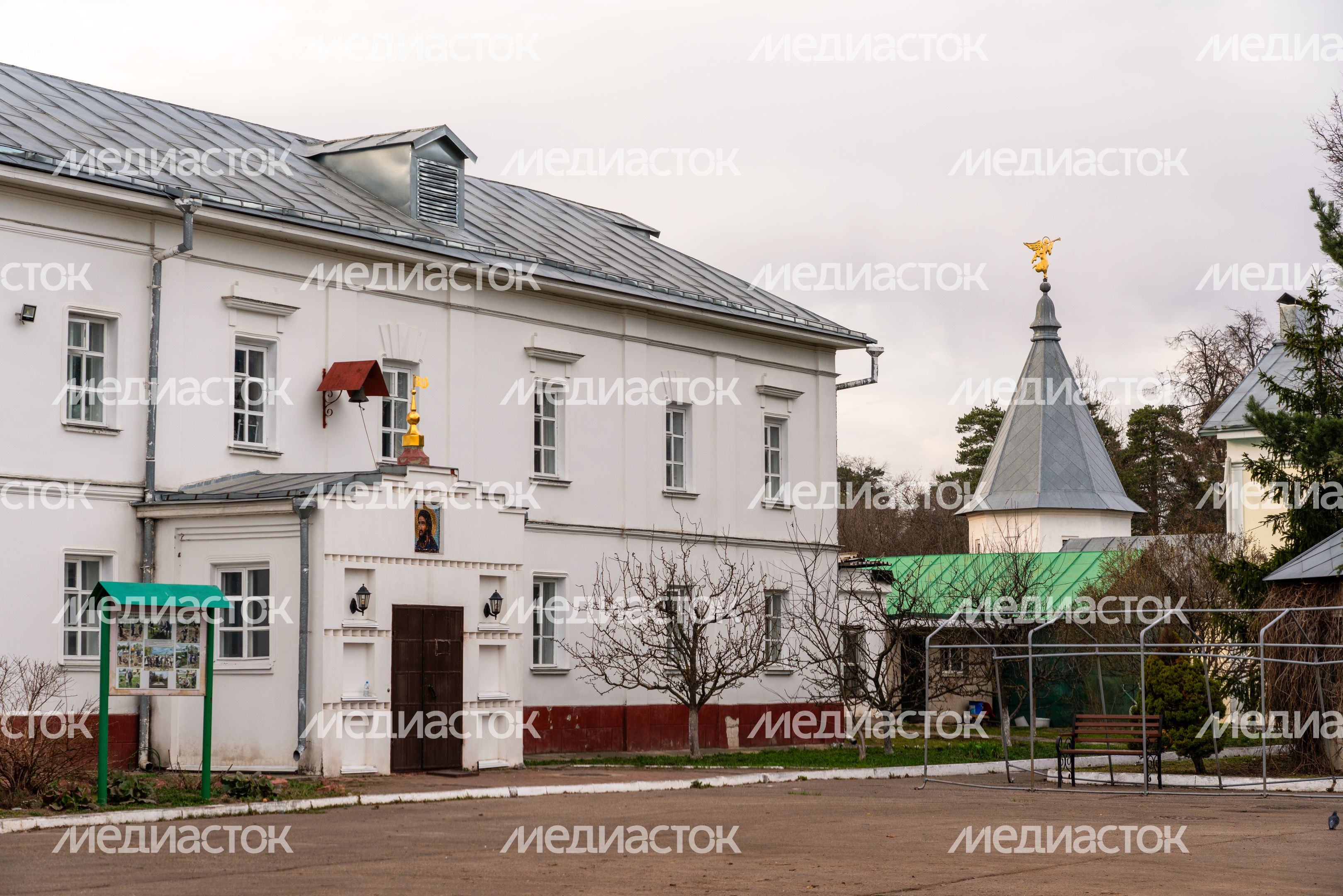 Свято-Екатерининский ставропигиальный мужской монастырь (Екатерининская пустынь) в городе Видное Ленинского округа Свято-Екатерининский ставропигиальный мужской монастырь (Екатерининская пустынь) в городе Видное Ленинского округа