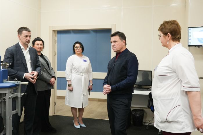 Андрей Воробьев проверил работу Центральной городской поликлиники в Лобне
