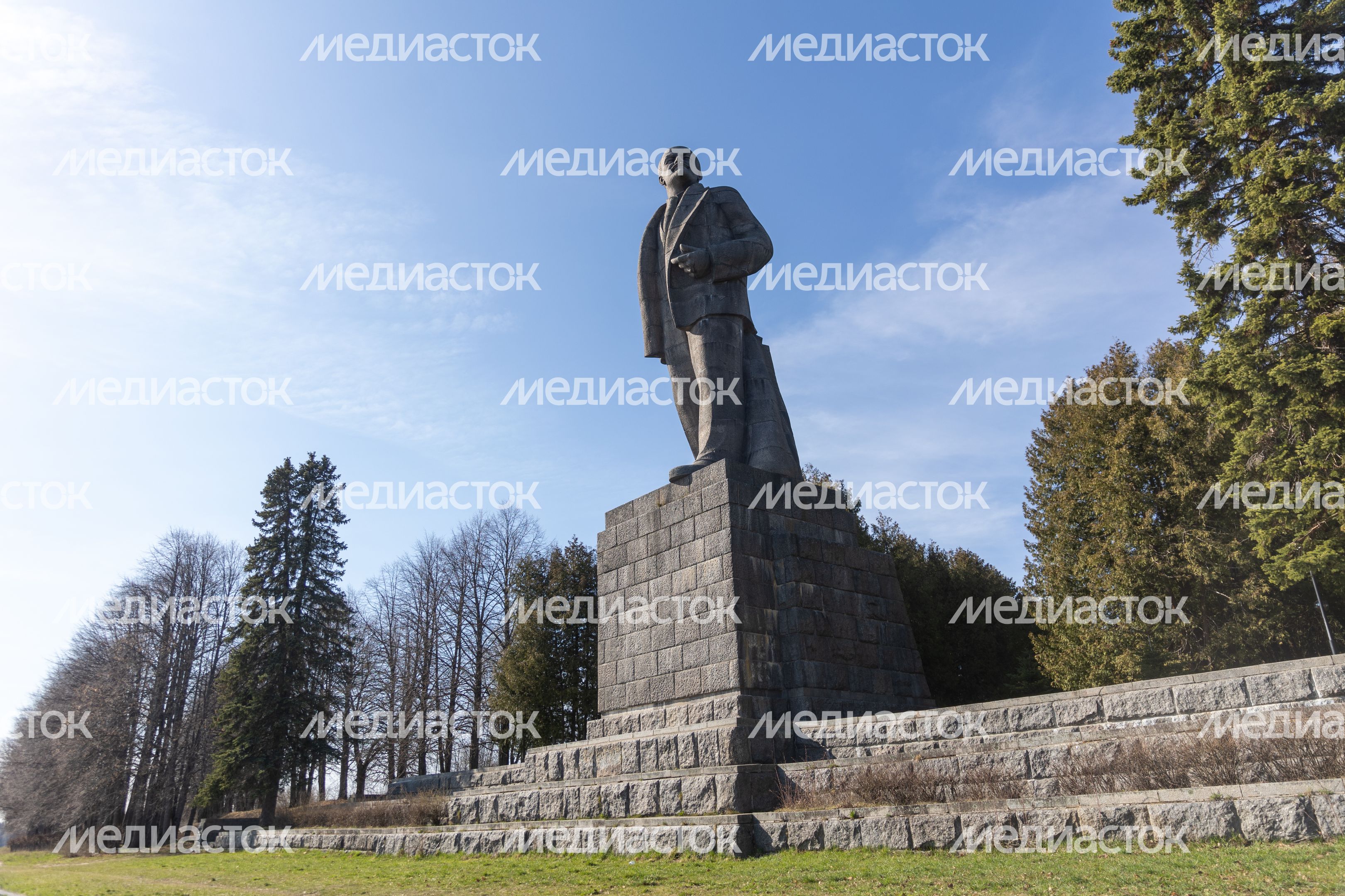 Памятник Ленину