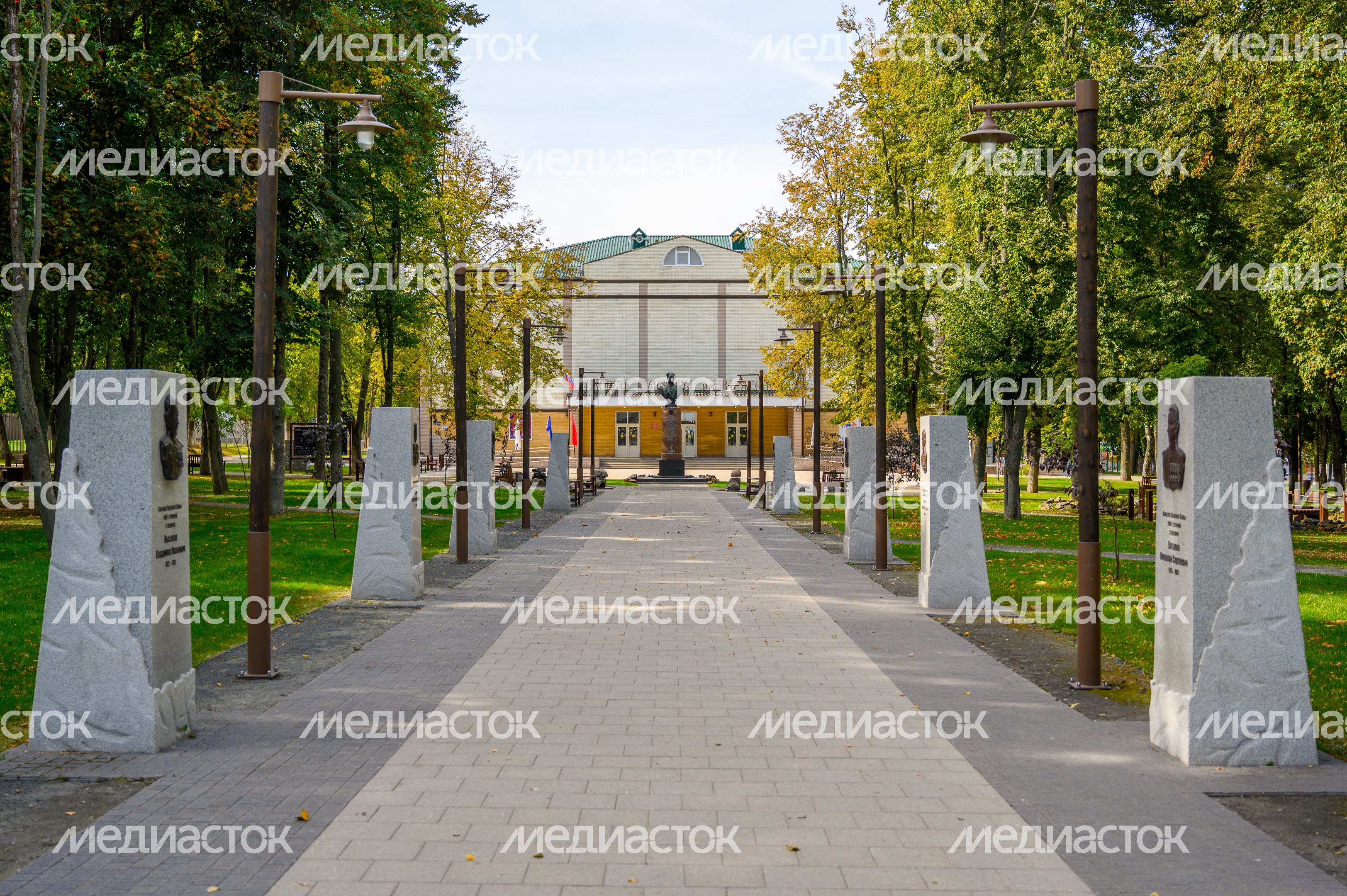 Сквер имени В.Н. Леонова в Зарайске
