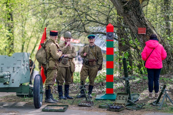 Военно-историческая реконструкция "Успех в единстве поколений" в Химках