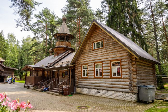 Дубна. Смоленская церковь