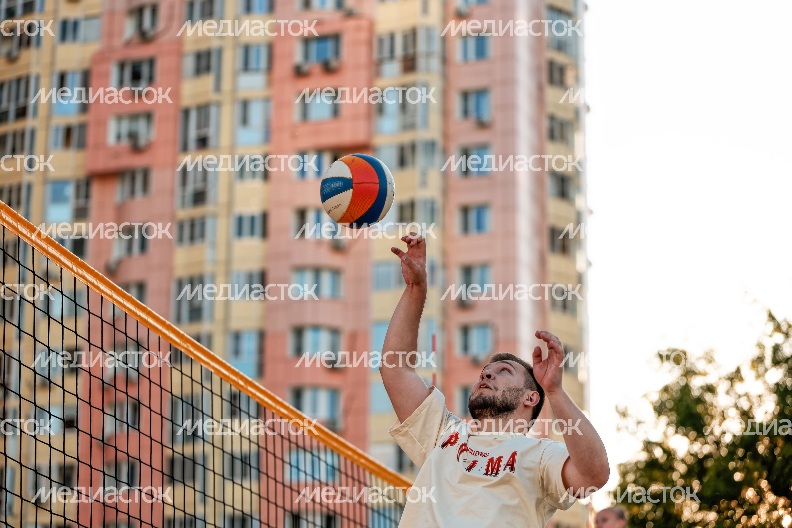 Пляжный волейбол на новой площадке «Пойма volley» в Красногорске Пляжный волейбол на новой площадке «Пойма volley» в Красногорске
