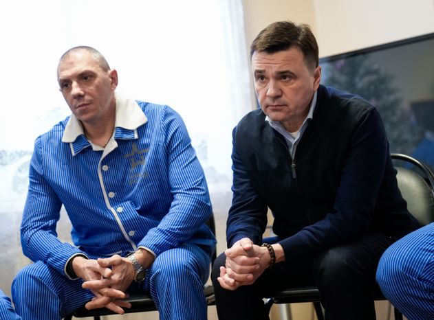 Андрей Воробьев навестил бойцов в военном госпитале под Солнечногорском