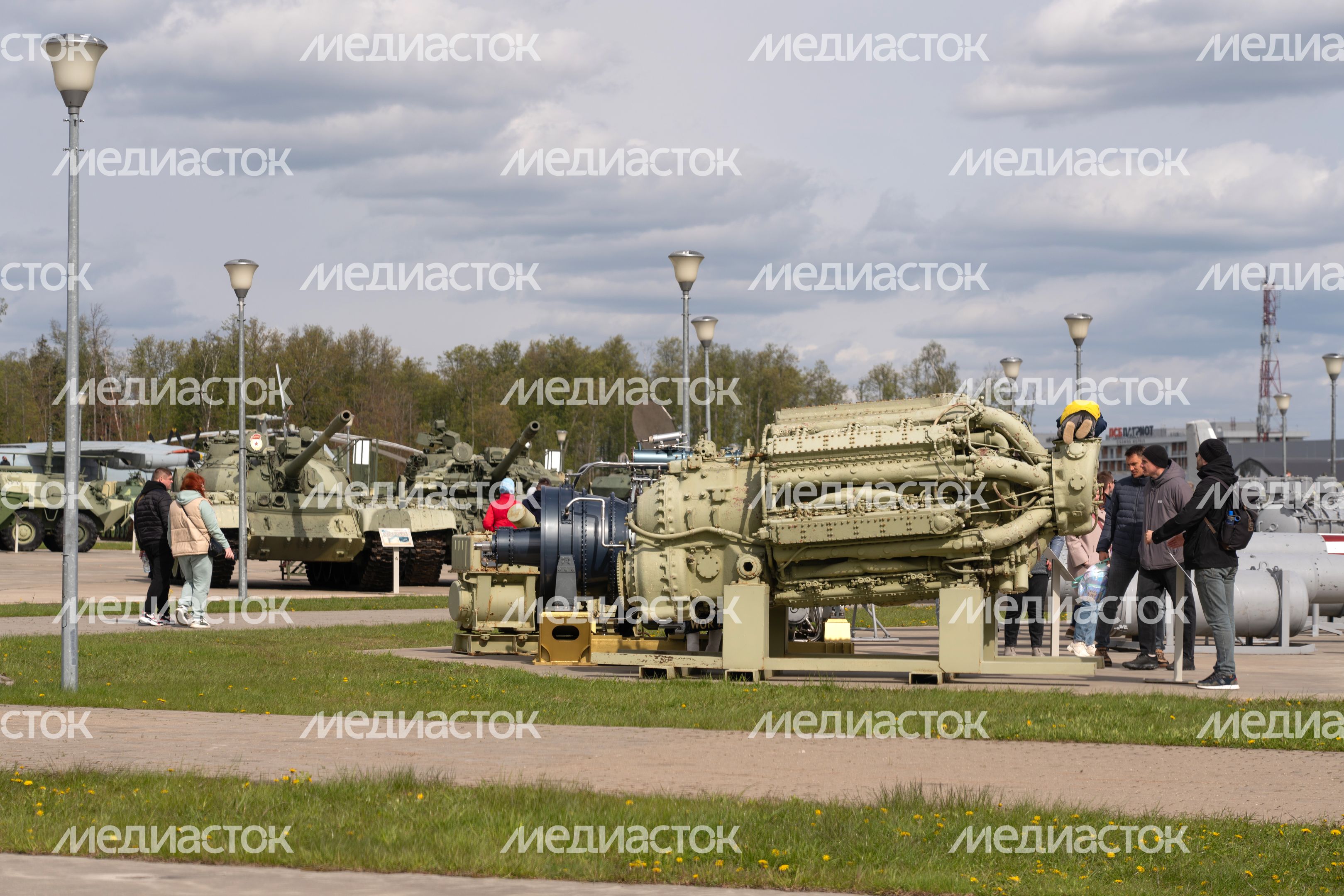 Экспозиция военно-морского флота на Музейной площадке №1 парка «Патриот» Экспозиция военно-морского флота на Музейной площадке №1 парка «Патриот»