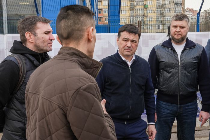 Проверка строительства пешеходного перехода в Люберцах Губернатором Подмосковья