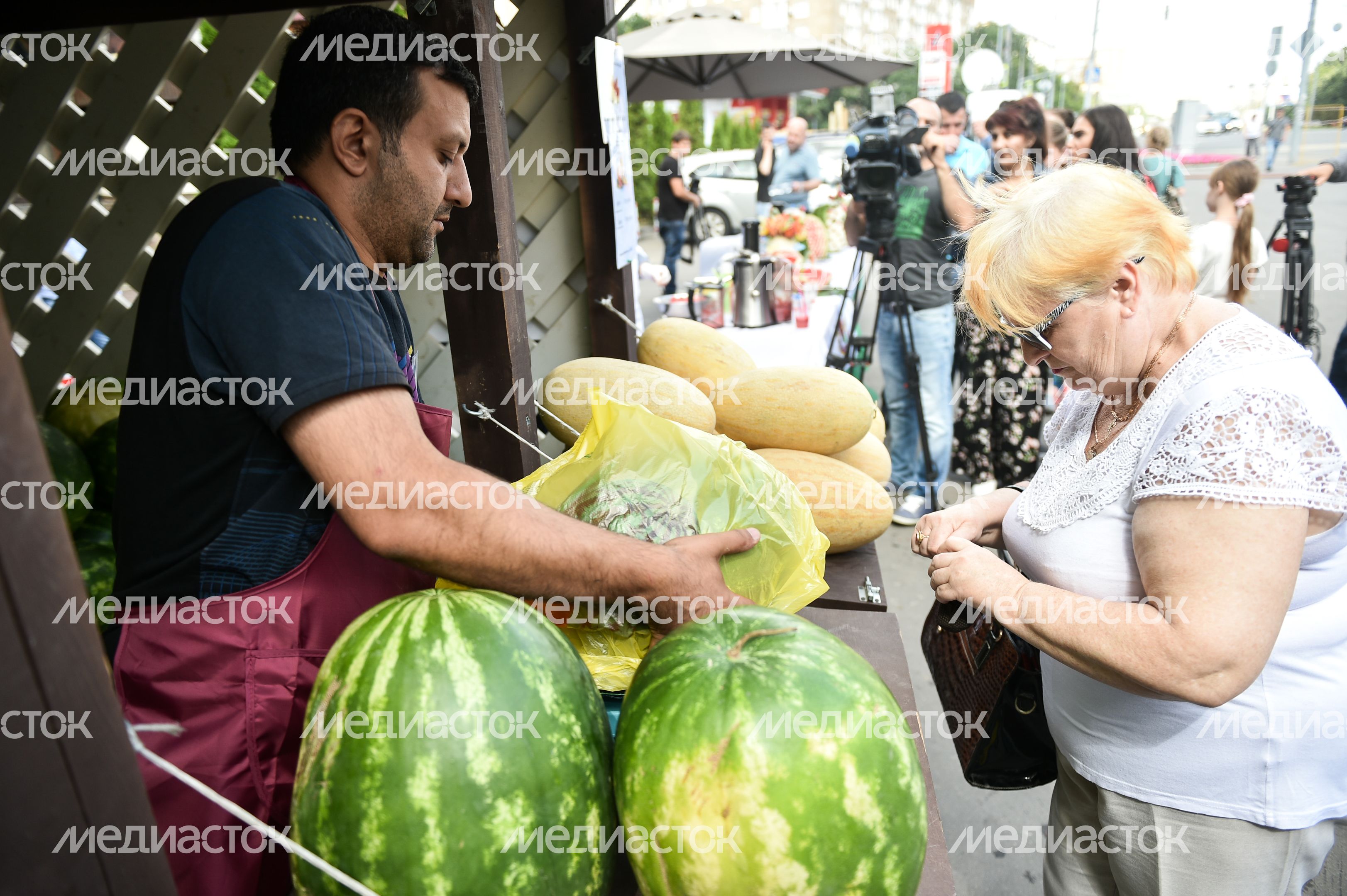 В Москве открыли бахчевой сезон торговли