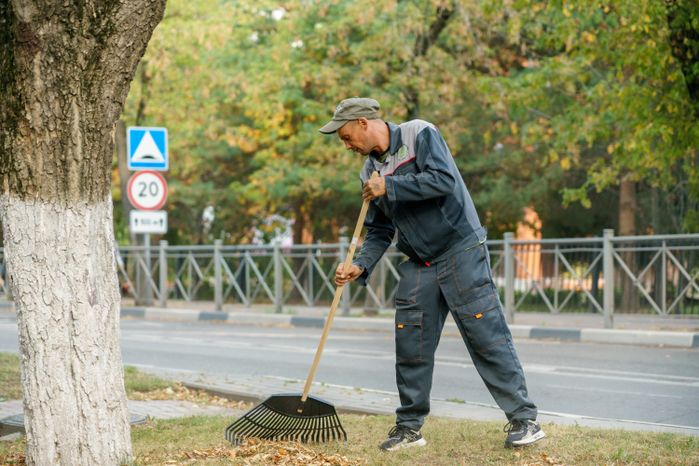Уборка территории в Химках