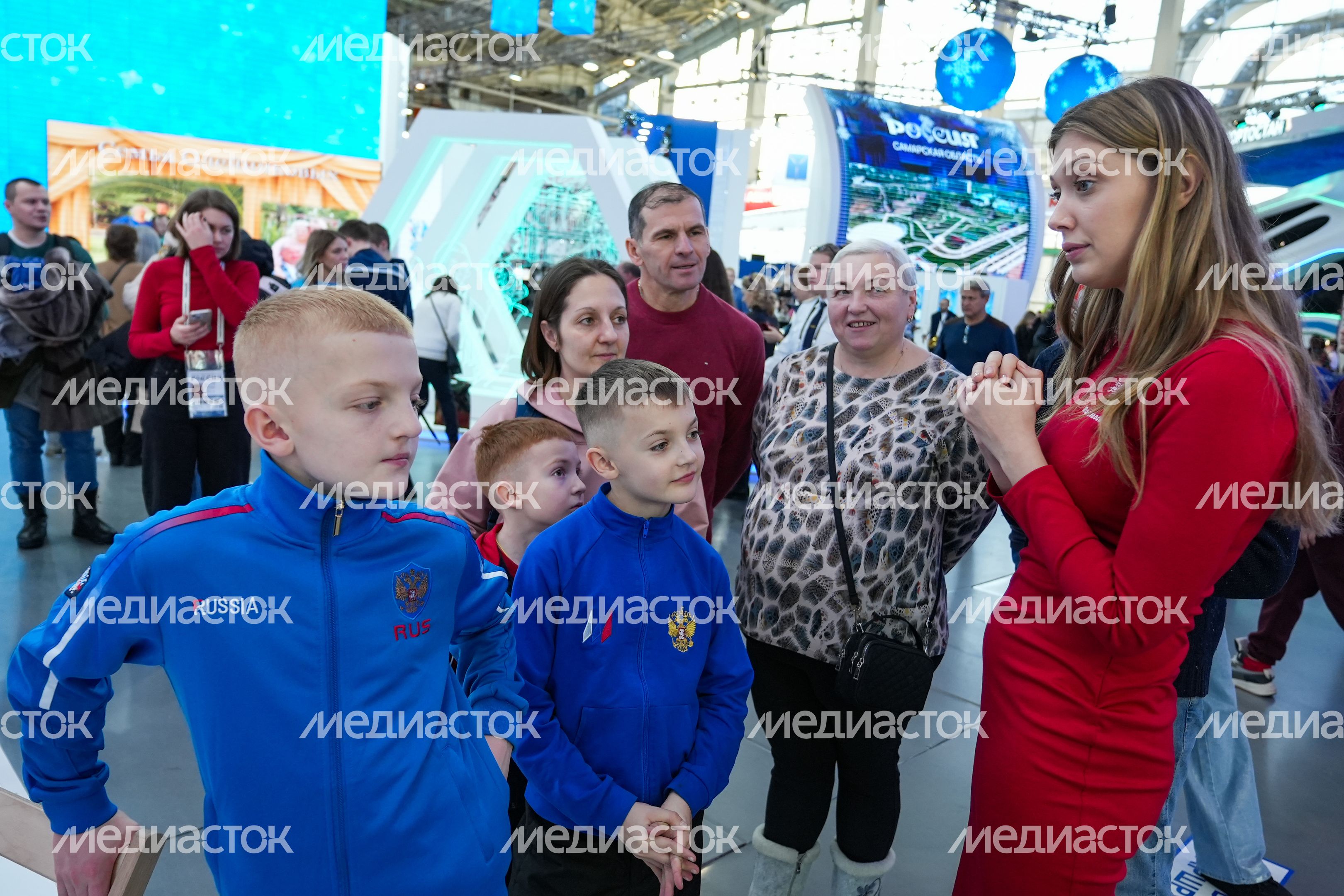 Открытие форума «Родные - Любимые» на выставке «Россия»