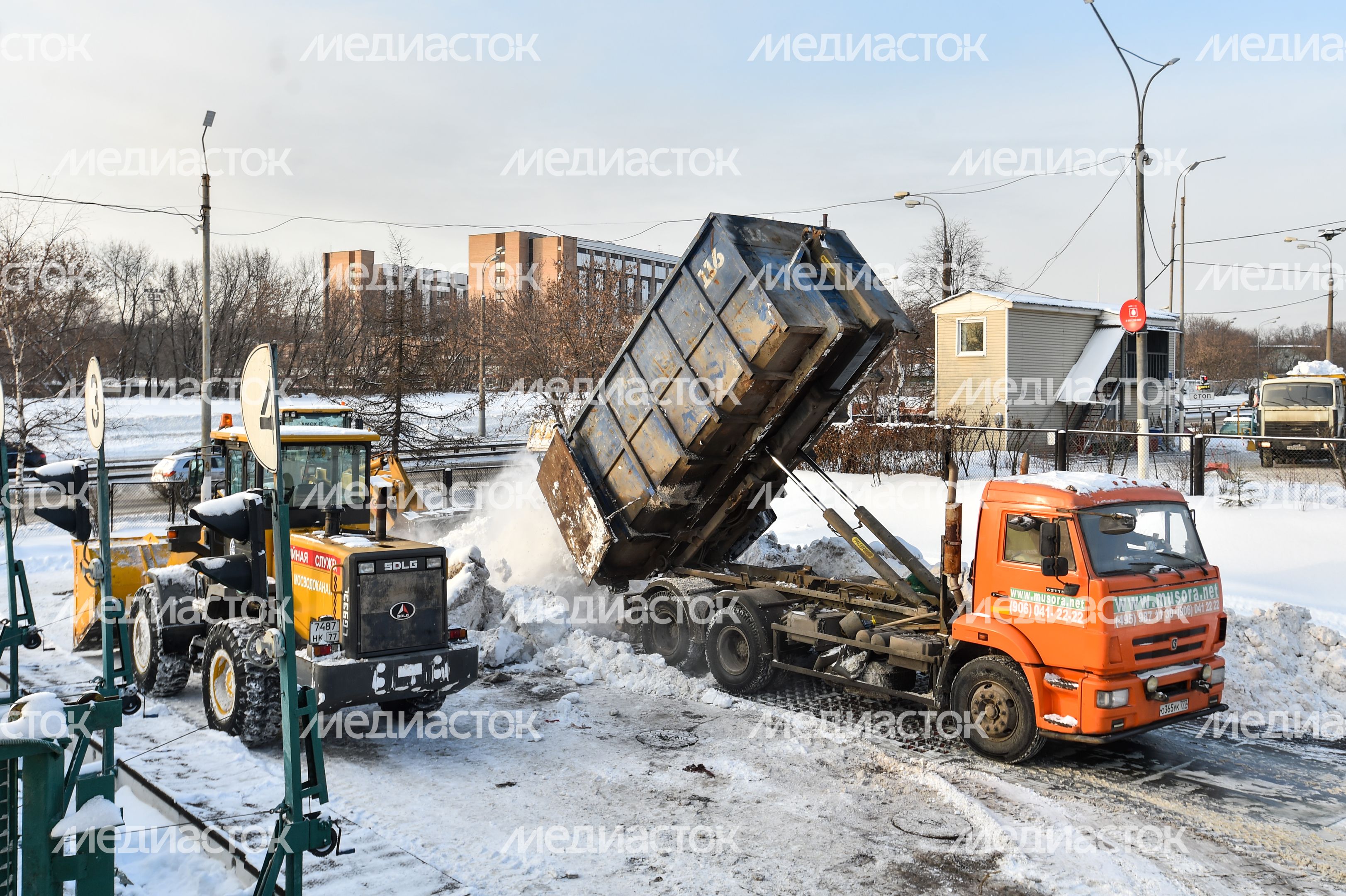 Утилизация снега на снегосплавном пункте «Черкизово»