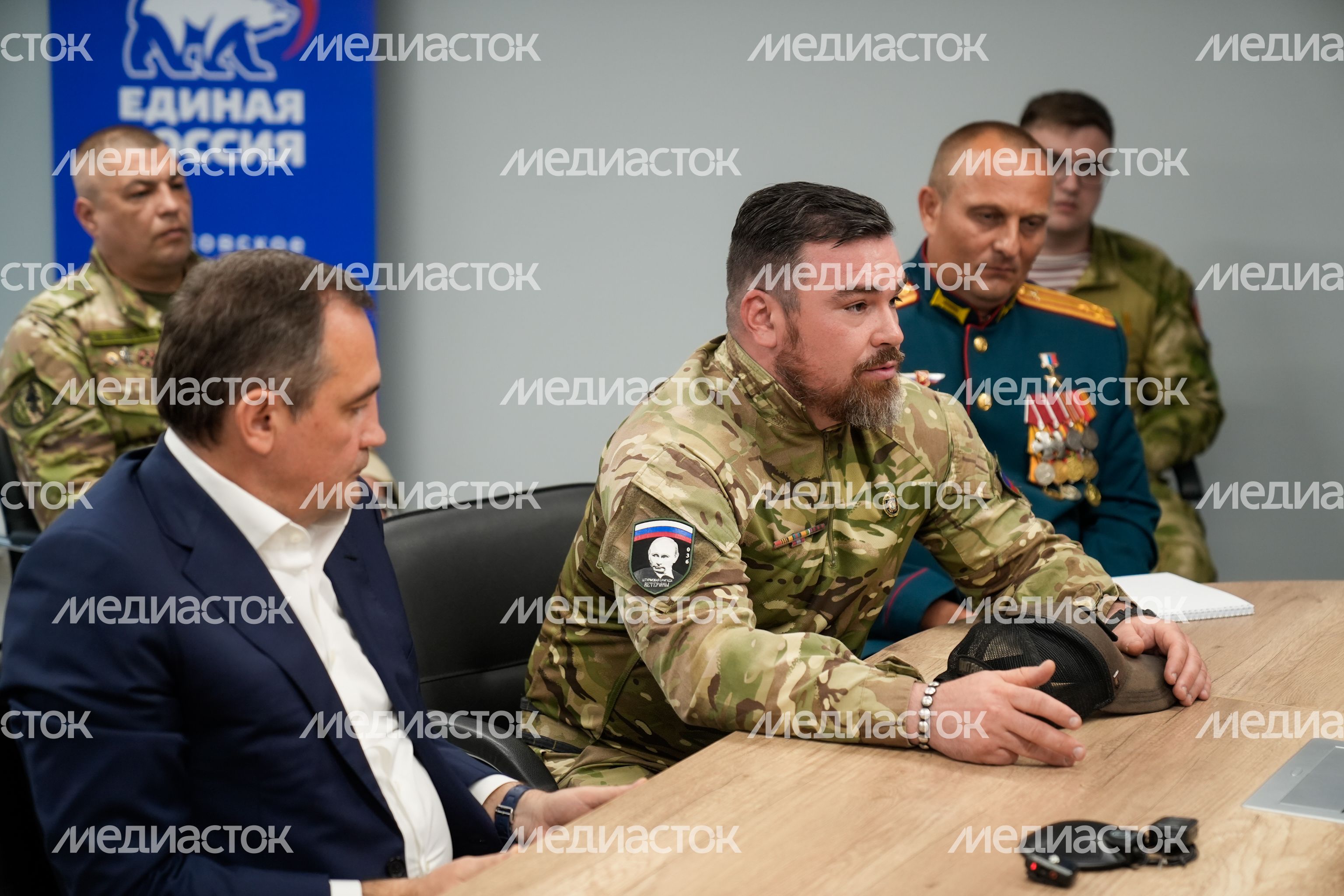 Встреча с участниками СВО - победителями предварительного голосования "Единой России" Встреча с участниками СВО - победителями предварительного голосования "Единой России"