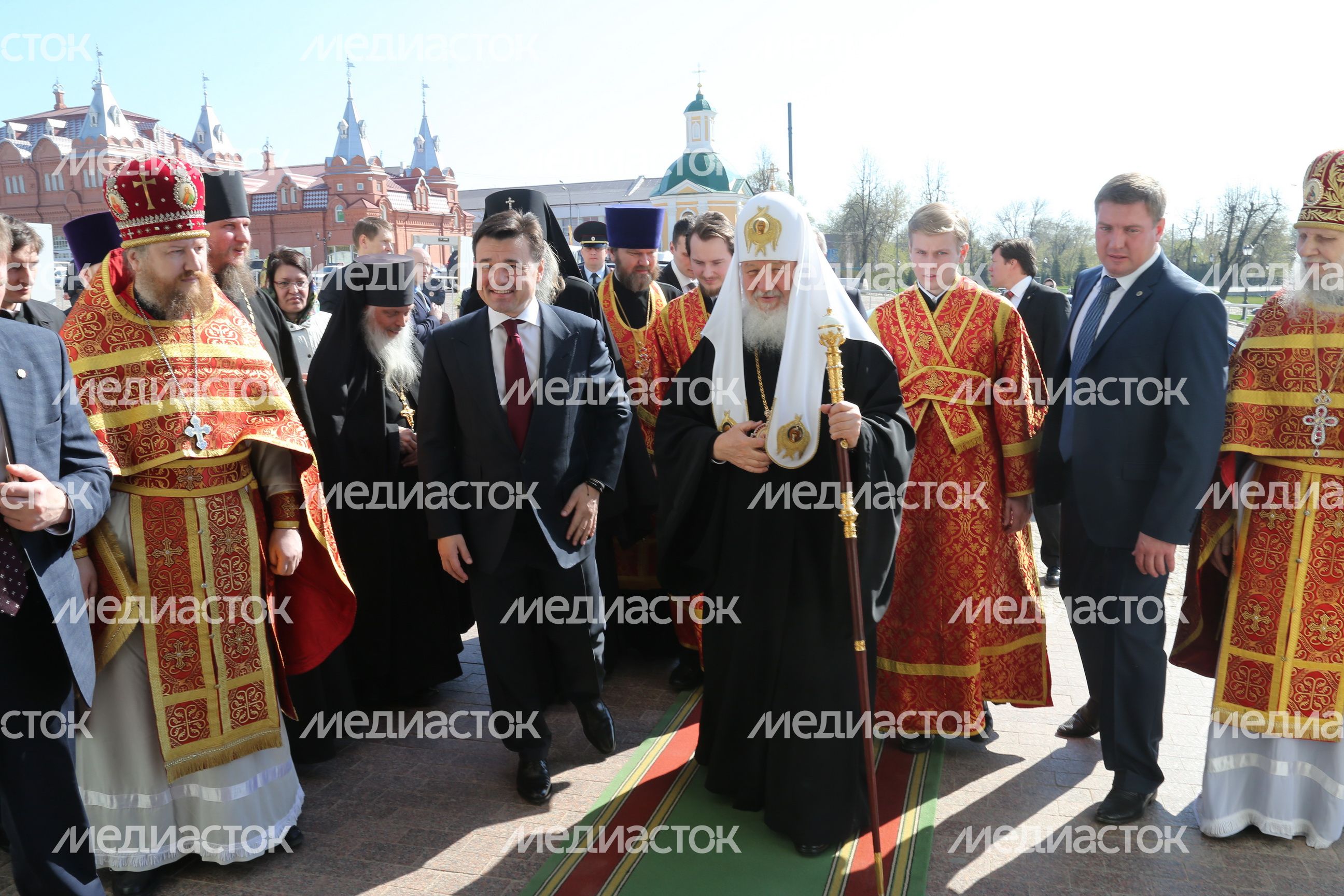 А. Воробьев посетил Свято-Троицкую Сергиеву Лавру