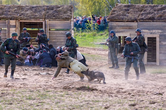 Военно-историческая реконструкция "Успех в единстве поколений" в Химках