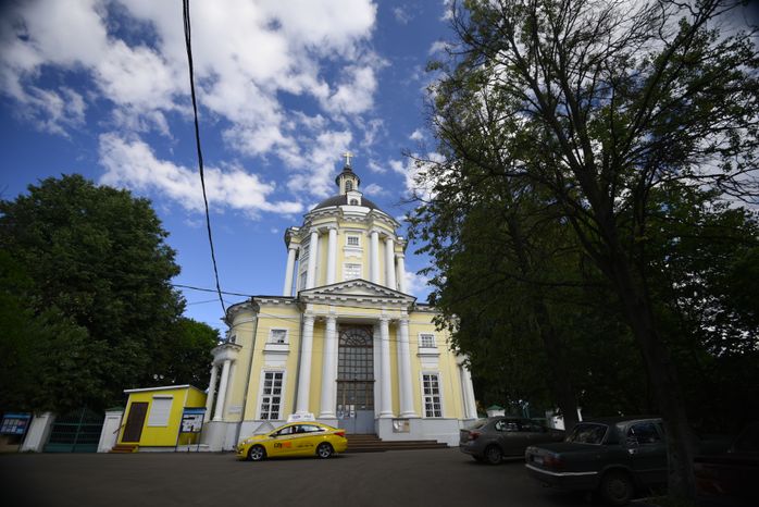 Храм во имя Владимирской иконы Божьей Матери в Долгопрудном