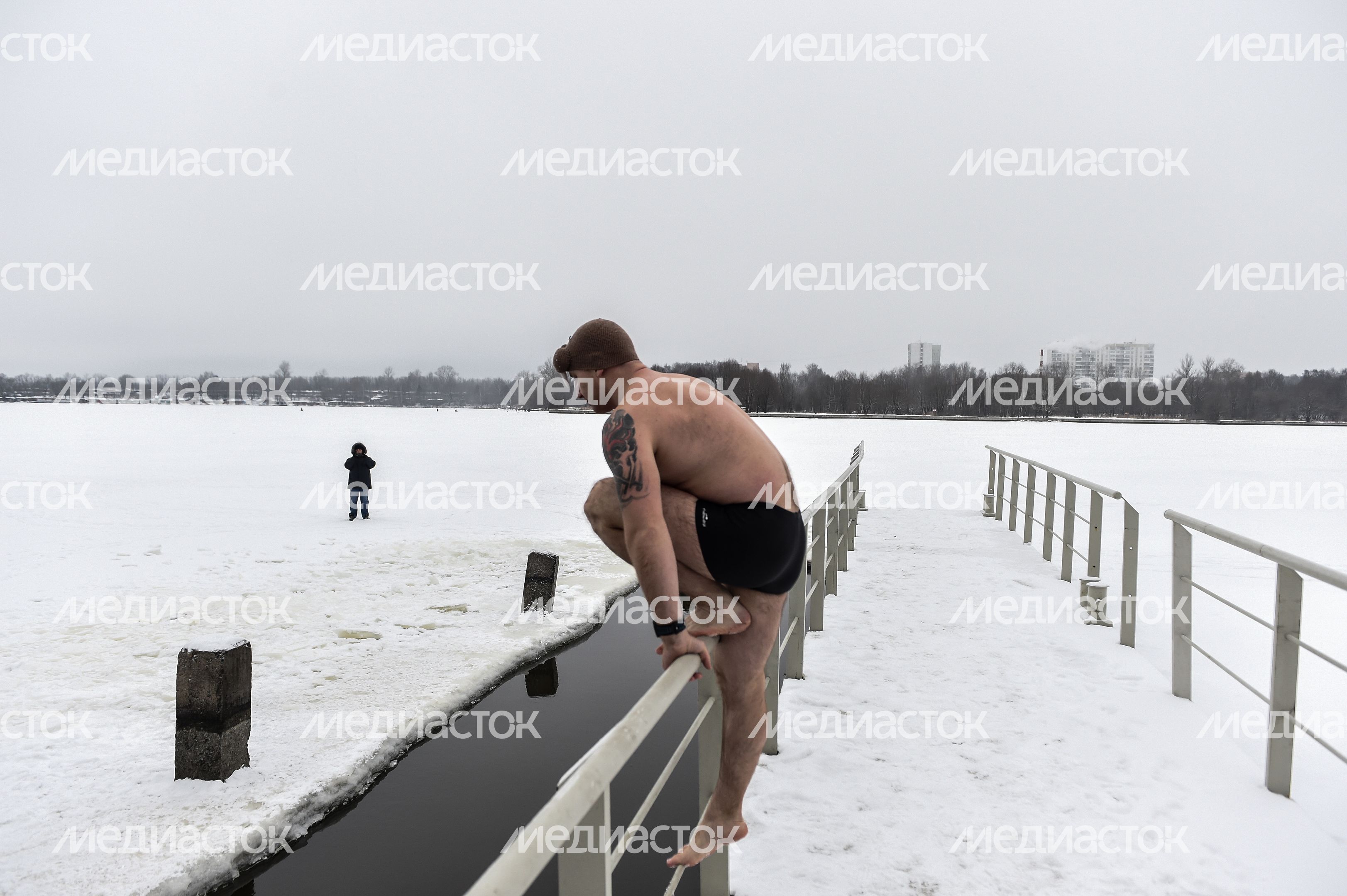 Купание моржей в Долгопрудном