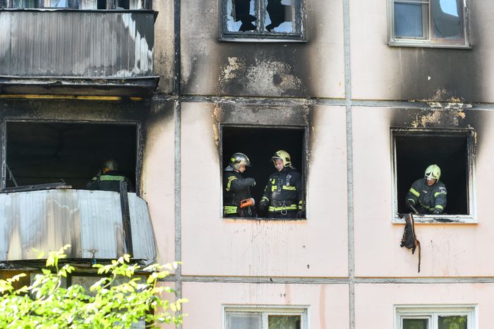 Кадры с места взрыва в доме на улице Проходчиков в Москве