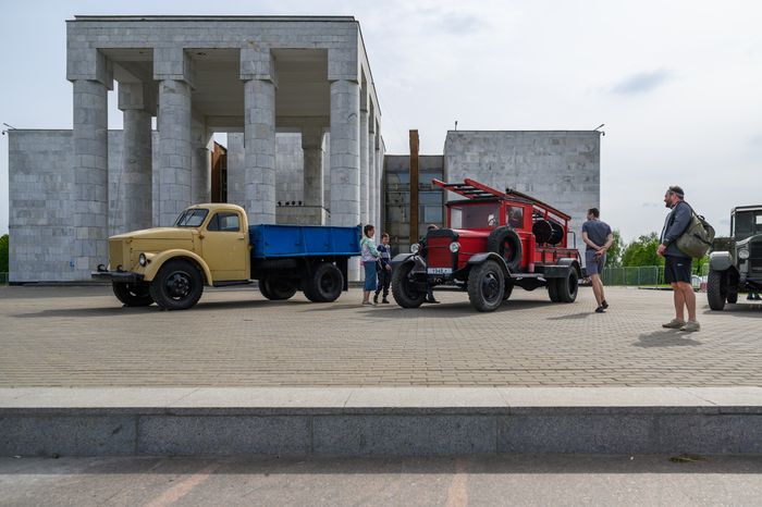 Ночь в музее: выставка ретроавтомобилей у мемориального музея В.И. Ленина в музее-заповеднике «Горки Ленинские»