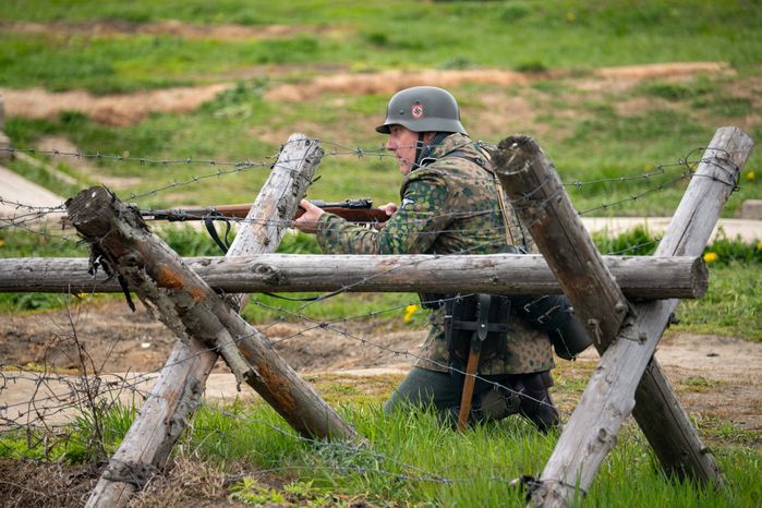 Военно-историческая реконструкция «Штурм Кенигсберга» в День Победы в парке «Патриот» Одинцовского округа