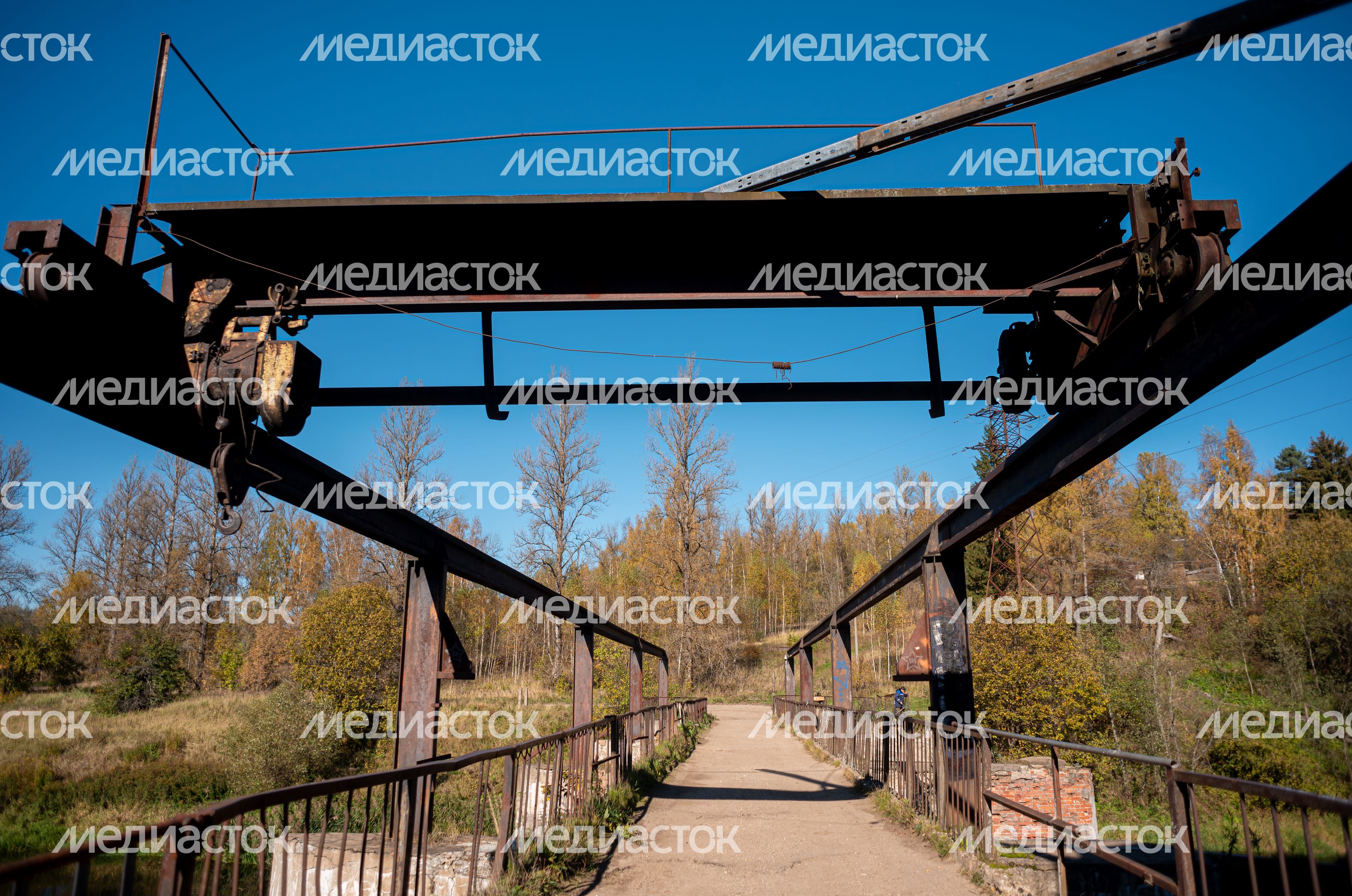 Осенние виды Горбовской ГЭС Осенние виды Горбовской ГЭС