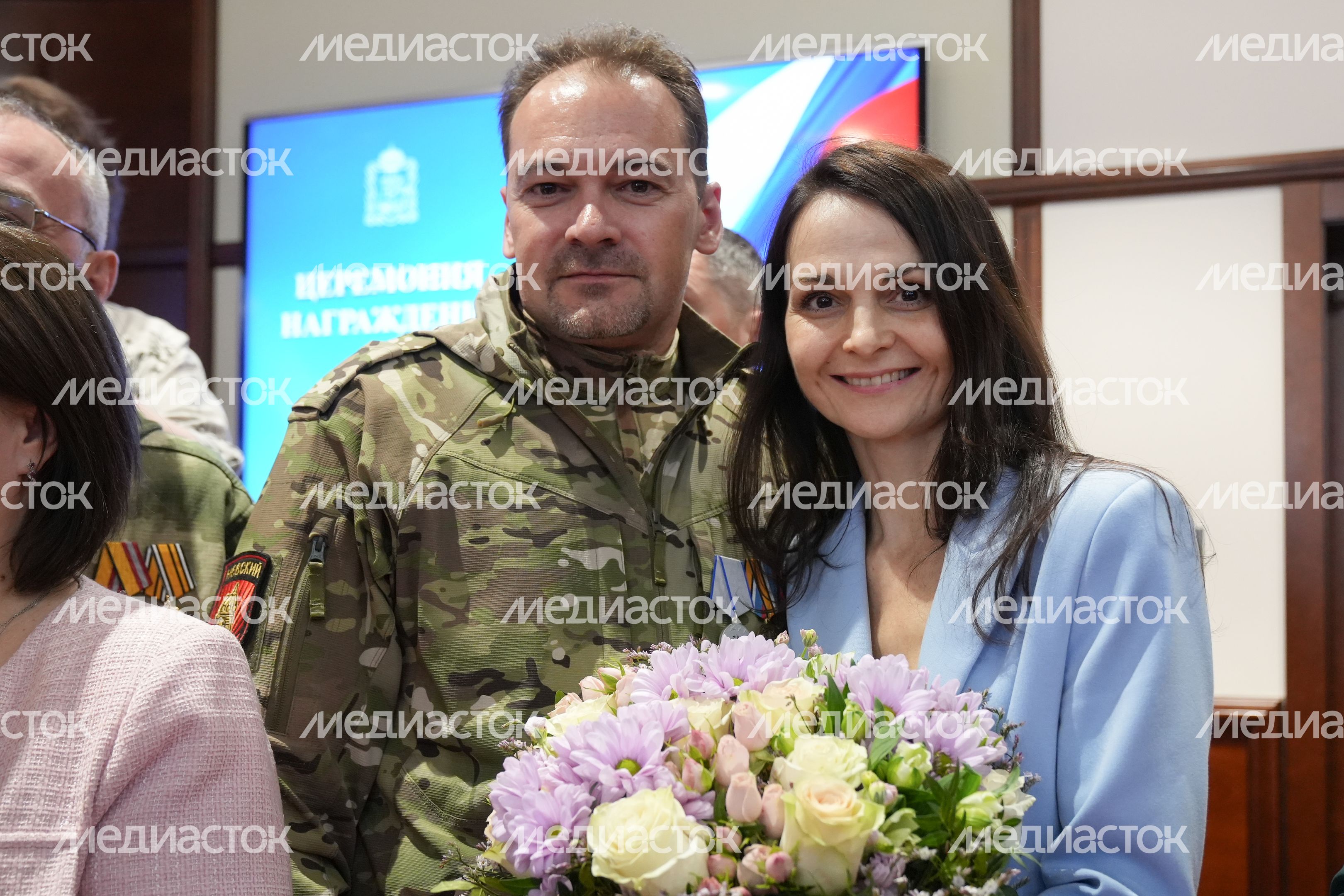 Добровольцам подразделения БАРС вручили государственные награды