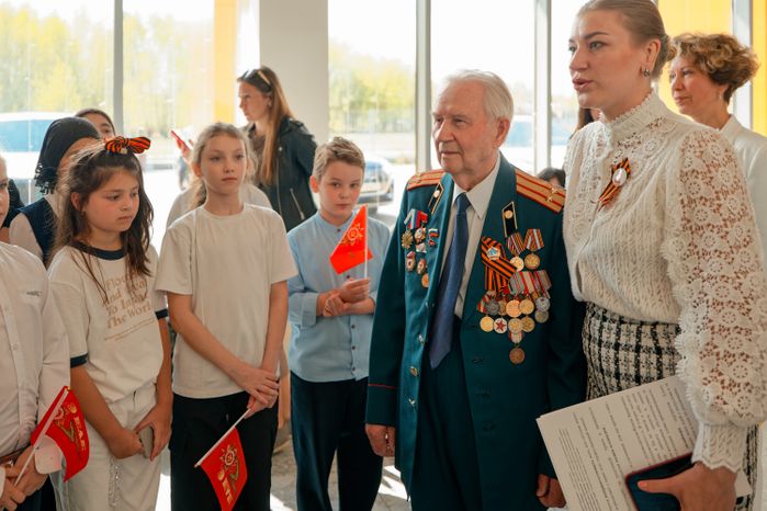 Фотовыставка патриотического проекта «Китель Победы» в Горках-2 Одинцовского округа