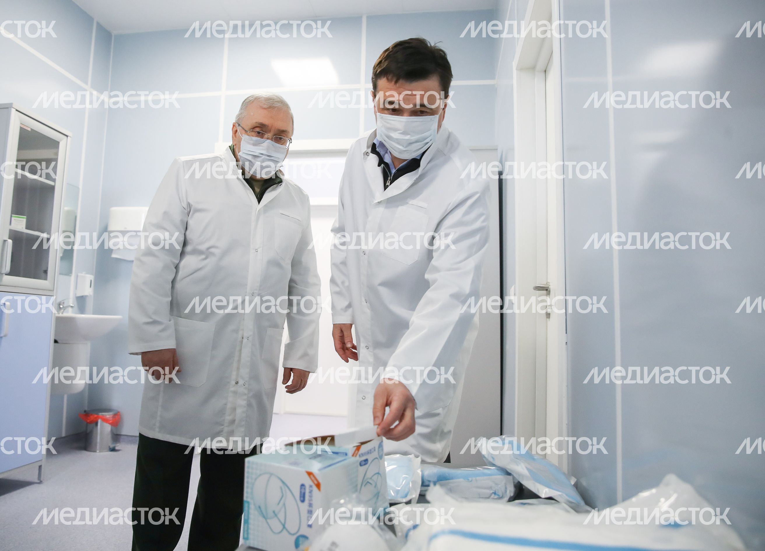 Проверка Андреем Воробьевым готовности к открытию многофункционального военного медицинского центра в Одинцове