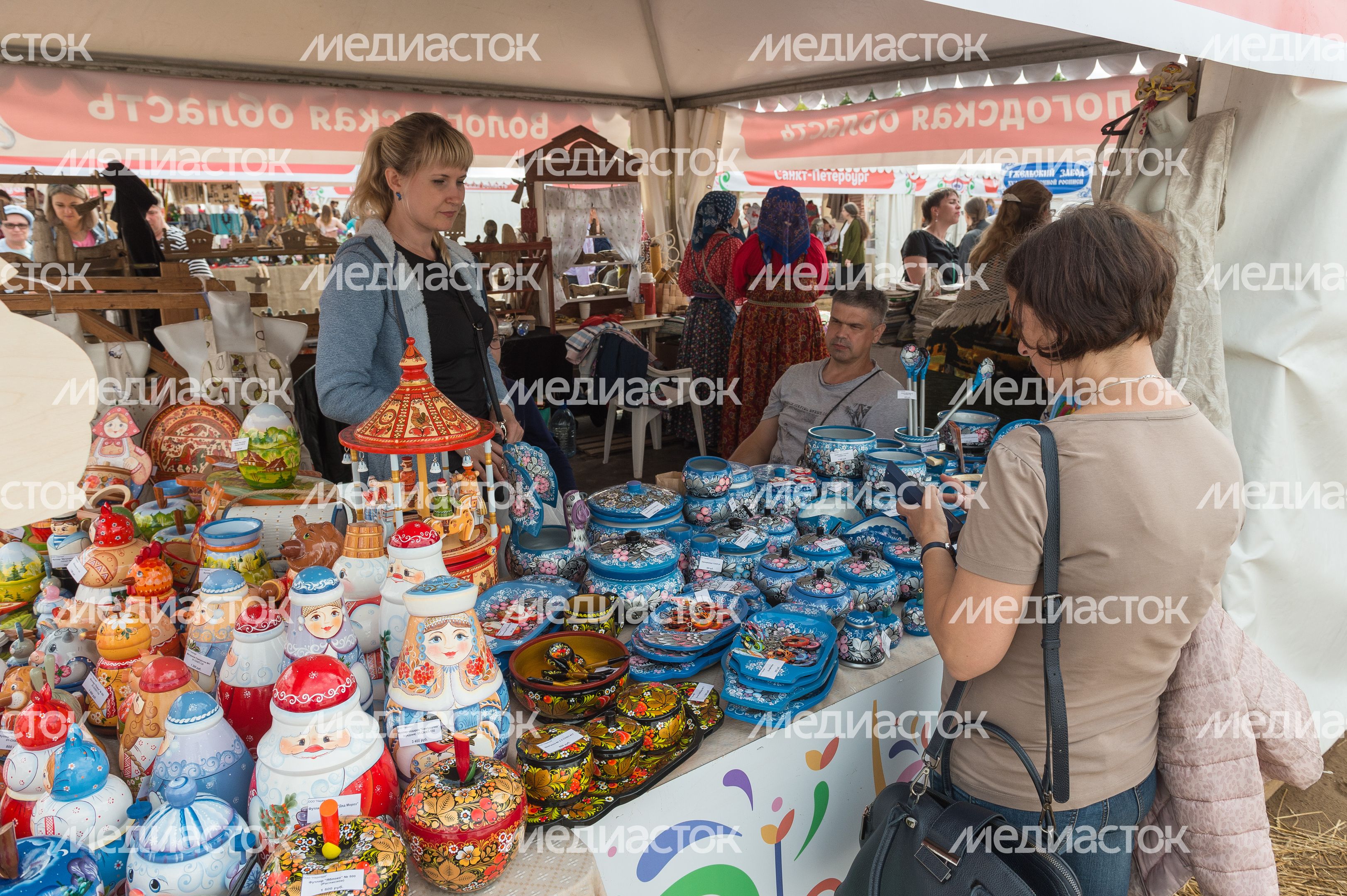 Фестиваль славянской культуры «Русское поле» в Коломенском Фестиваль славянской культуры «Русское поле» в Коломенском