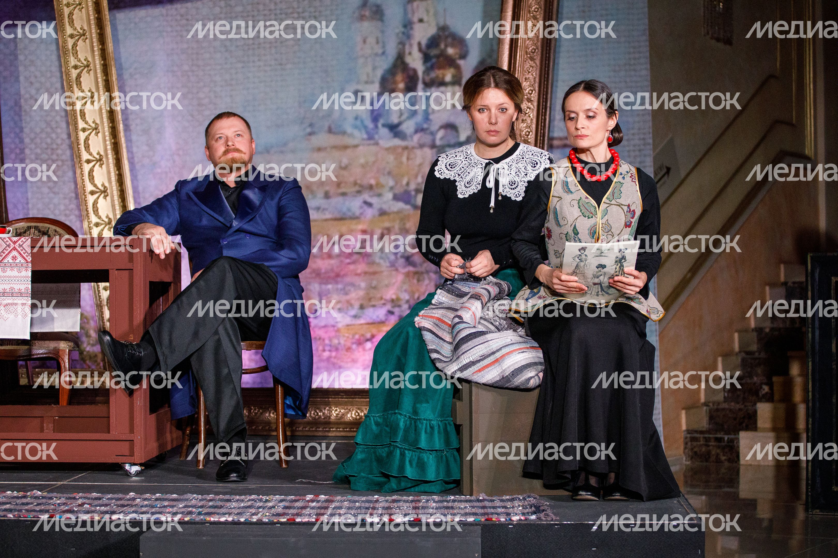 Москва. МГТ «Семейная картина»