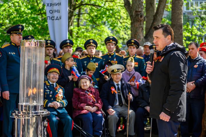 Торжественная церемония зажжения Вечного огня в Королеве