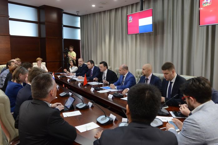 Губернатор Подмосковья провел встречу с послом Нидерландов в РФ