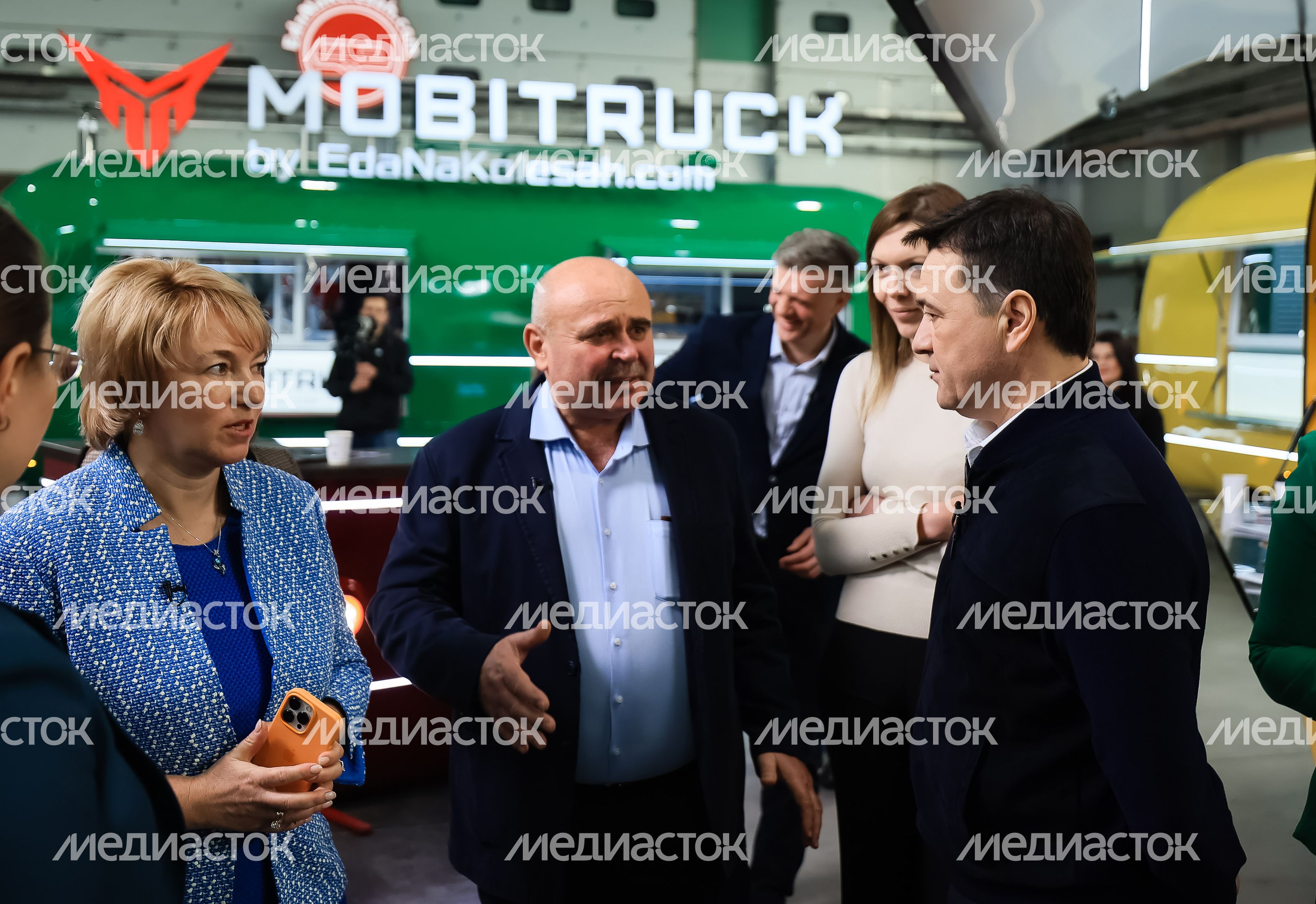 Посещение губернатором производства мобитраков в Истре
