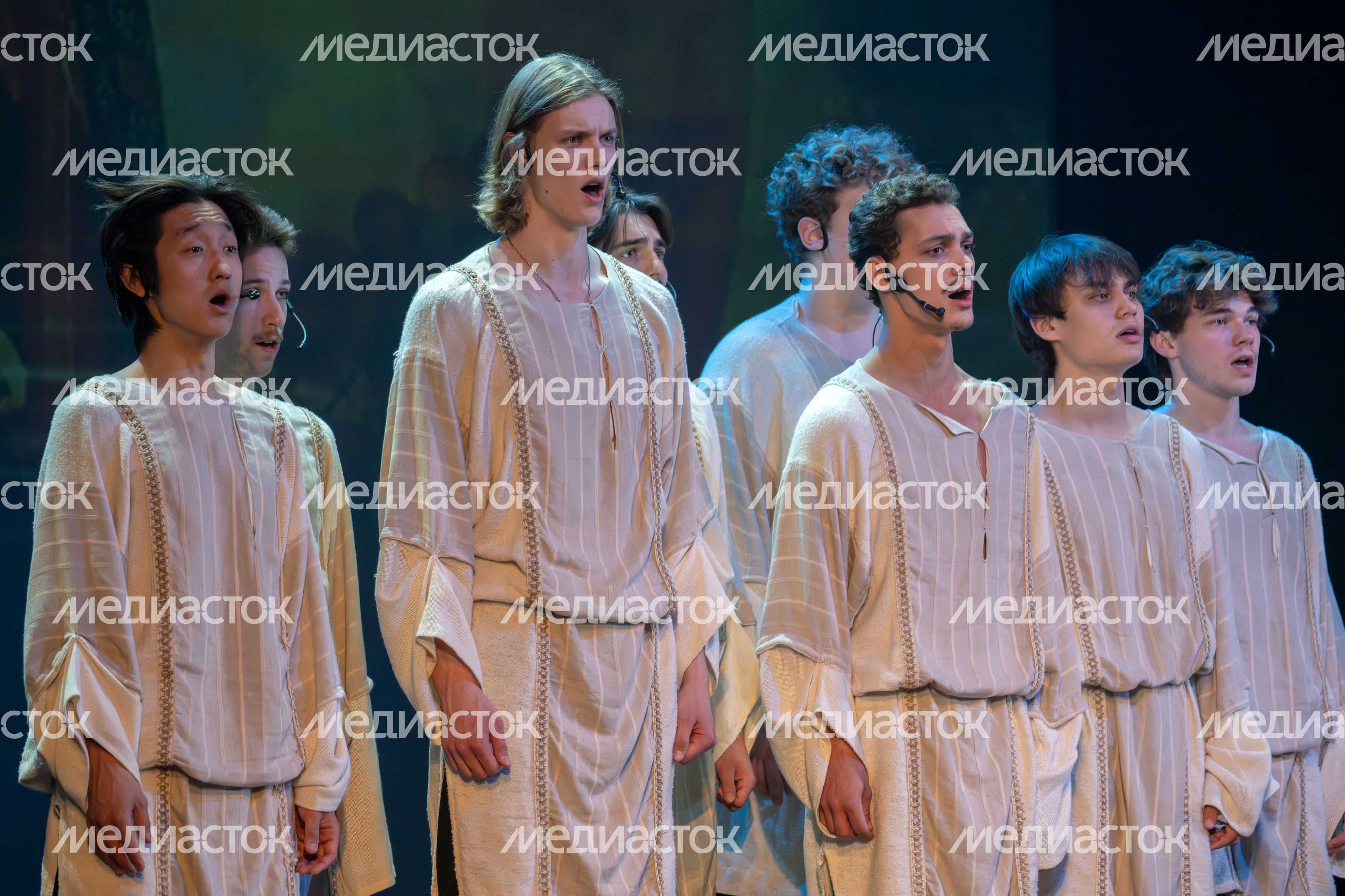 Гала-спектакль «Россия – душа моя» о русской культуре на сцене ДК «Подмосковье» в Красногорске Гала-спектакль «Россия – душа моя» о русской культуре на сцене ДК «Подмосковье» в Красногорске