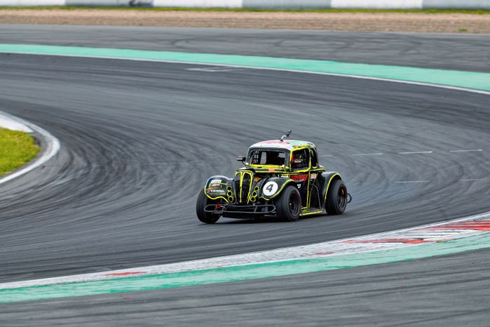 Российская серия кольцевых гонок сезона 2026 года на трассе Moscow Raceway в Волоколамском округе