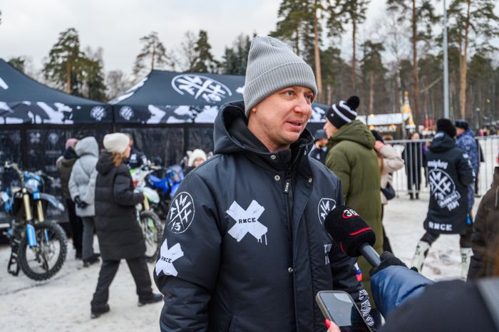 Алексей Колесников на зимнем фристайл-мотокроссе в Балашихе