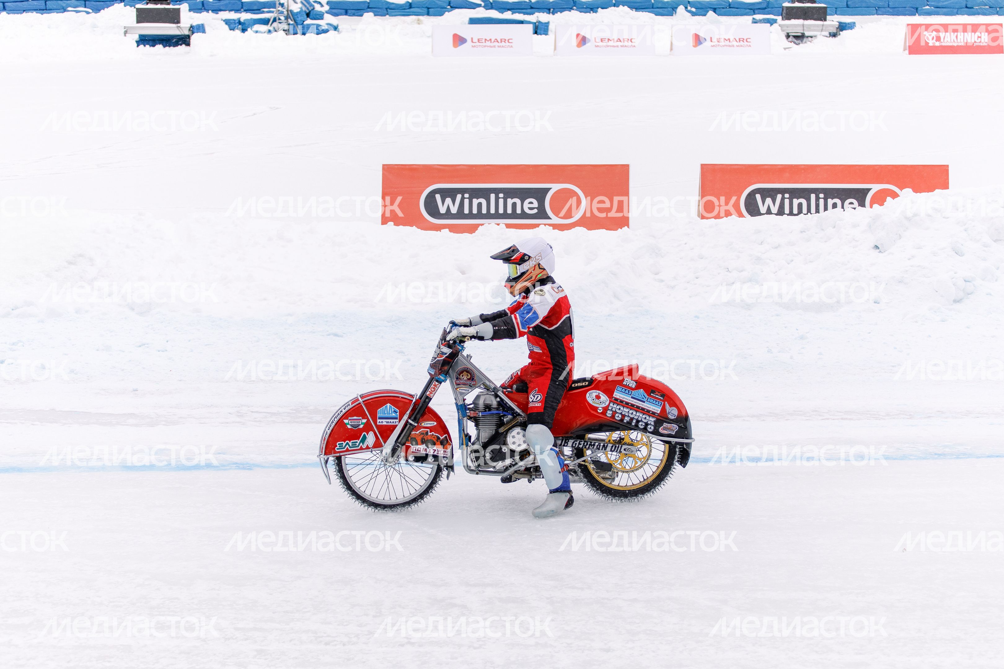 VI этап личного чемпионата России по гонкам на льду в Красногорске