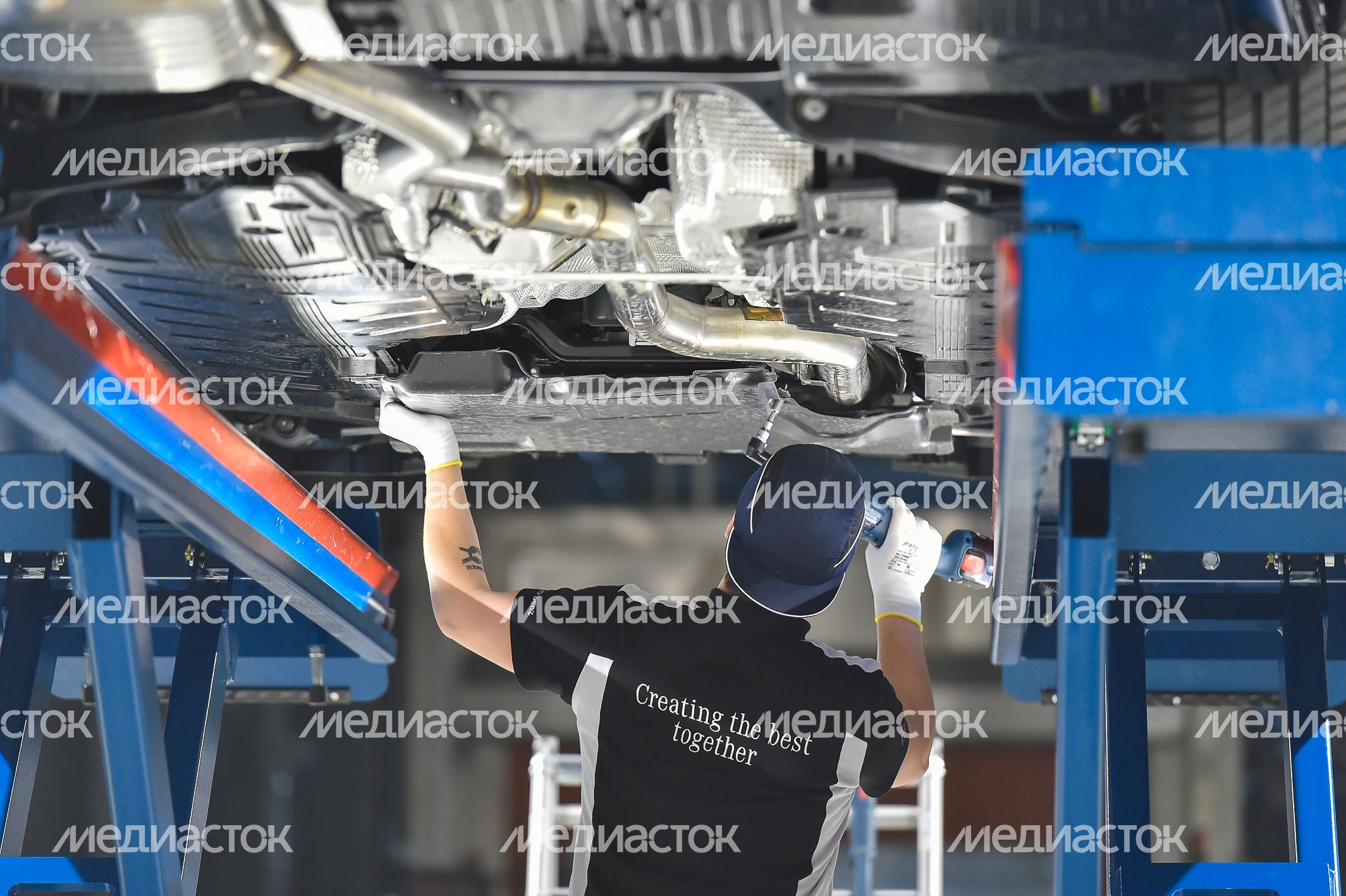Открытие автомобильного завода Mercedes‑Benz в Подмосковье