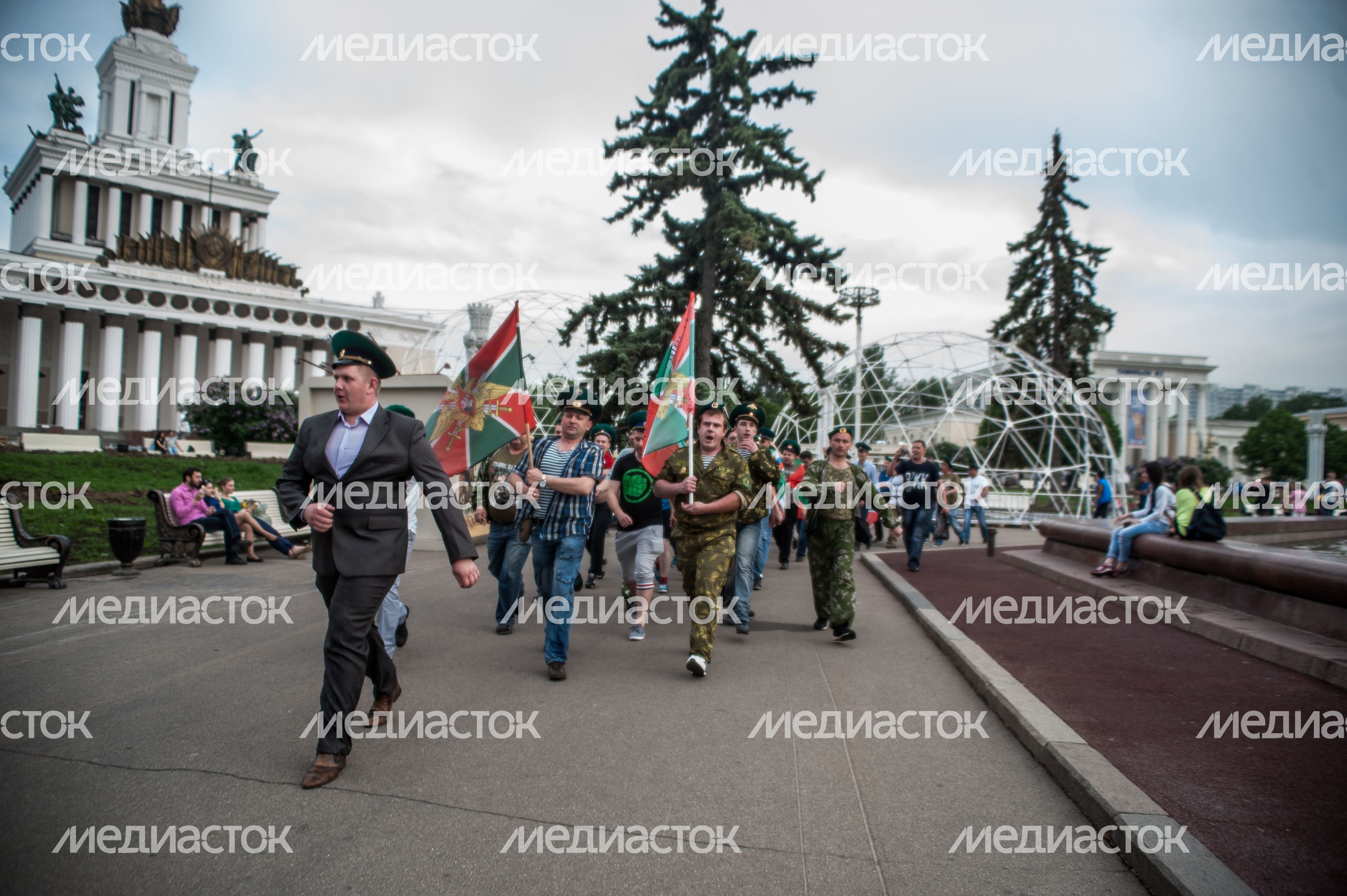 День пограничника на ВДНХ в Москве День пограничника на ВДНХ в Москве